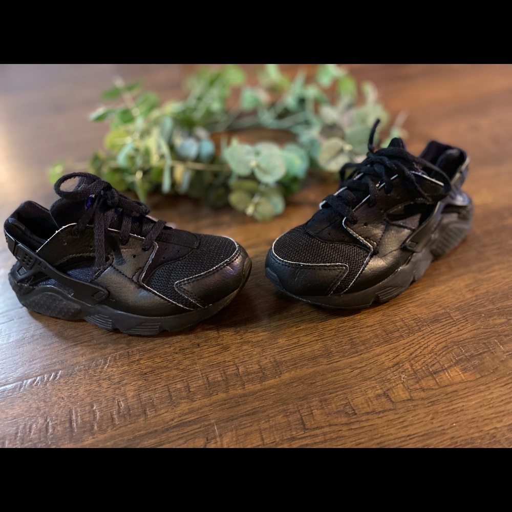 Nike Hourashis sneakers